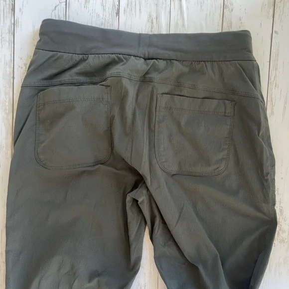 Athleta pants | Size 6 - Picture 3 of 3